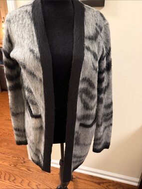 White House Black Market Gray and Black Open-Front Cardigan